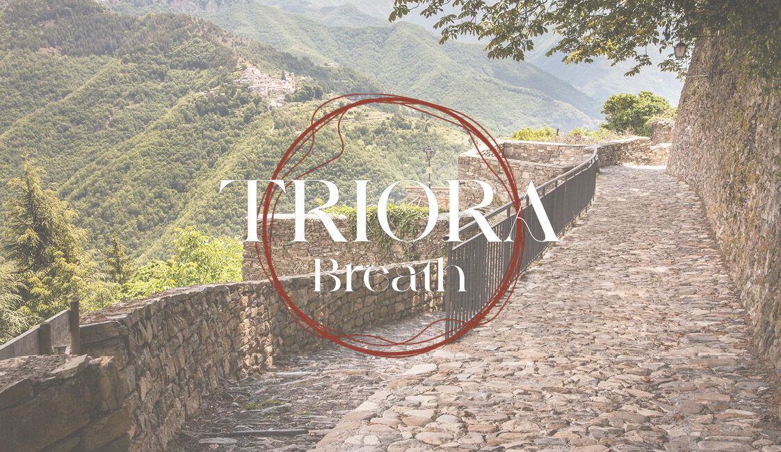 Triora Breath logo sur fond photo